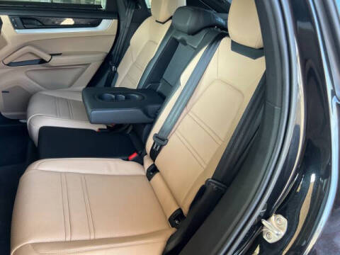 2024 Porsche Cayenne Coupe