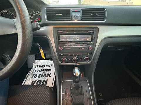 2012 Volkswagen Passat S PZEV