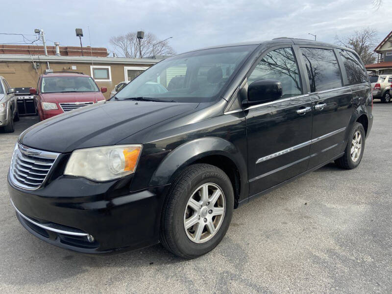 2012 Chrysler Town and Country Touring