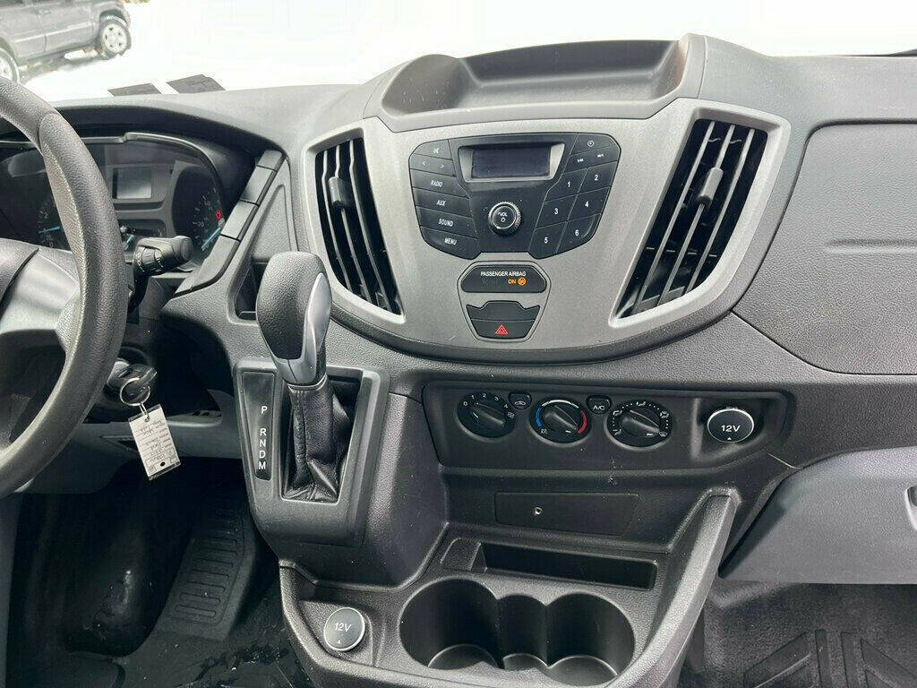 2017 Ford Transit 17