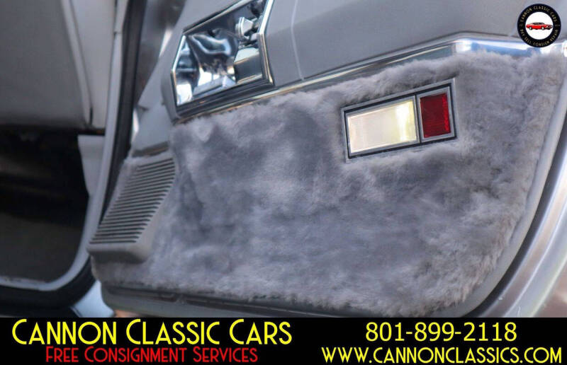 1984 Lincoln Town Car Signature