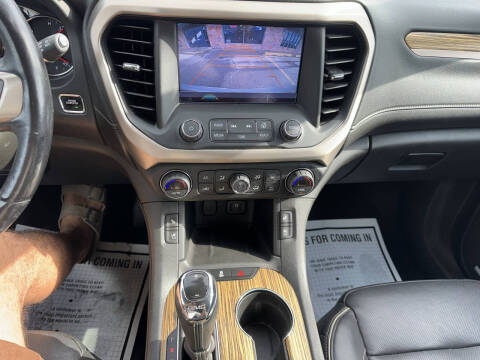 2017 GMC Acadia Denali