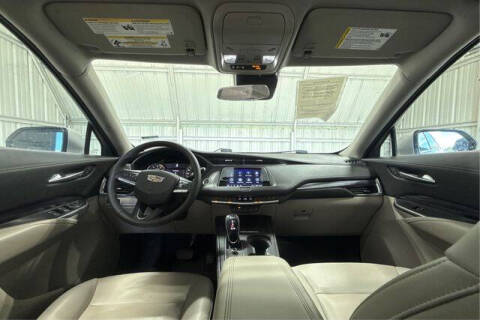 2022 Cadillac XT4 Luxury