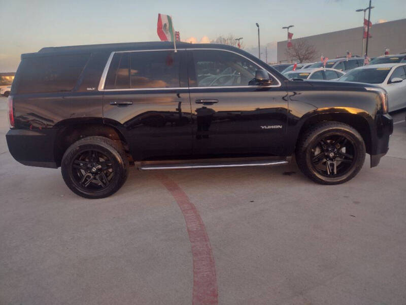 2017 GMC Yukon SLT