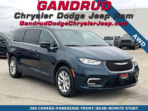 2025 Chrysler Pacifica for sale at GANDRUD CHEVROLET in Green Bay WI
