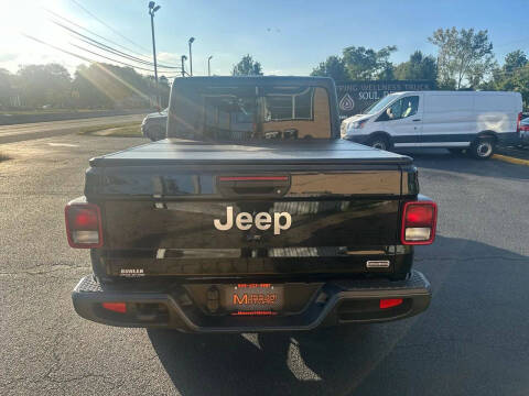 2023 Jeep Gladiator Overland