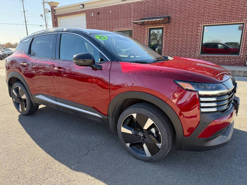 2025 Nissan Kicks SR