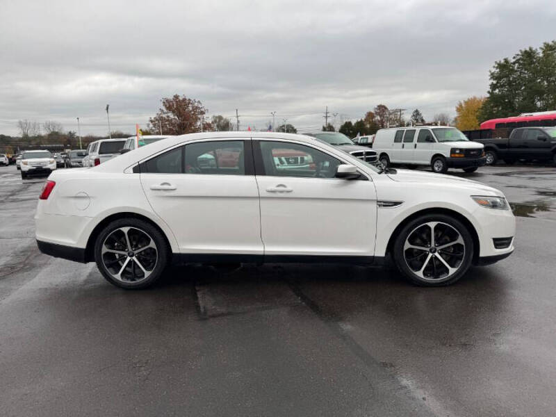 2016 Ford Taurus SEL