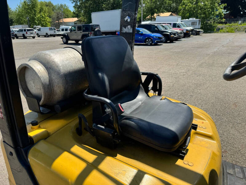 2019 Yale GLP030V