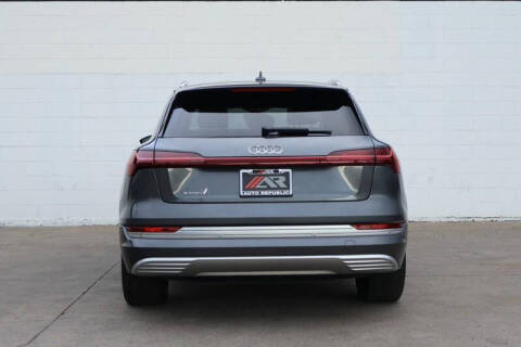 2019 Audi e-tron quattro Prestige