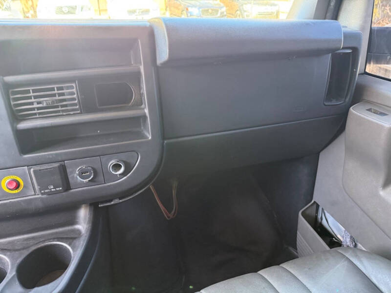 2017 Chevrolet Express 2500