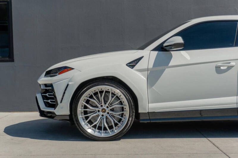 2019 Lamborghini Urus
