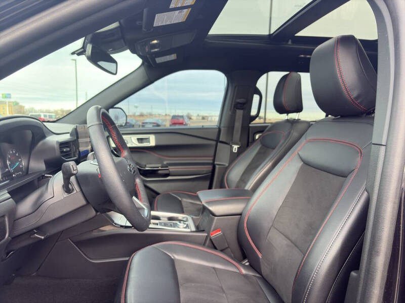 2023 Ford Explorer ST-Line