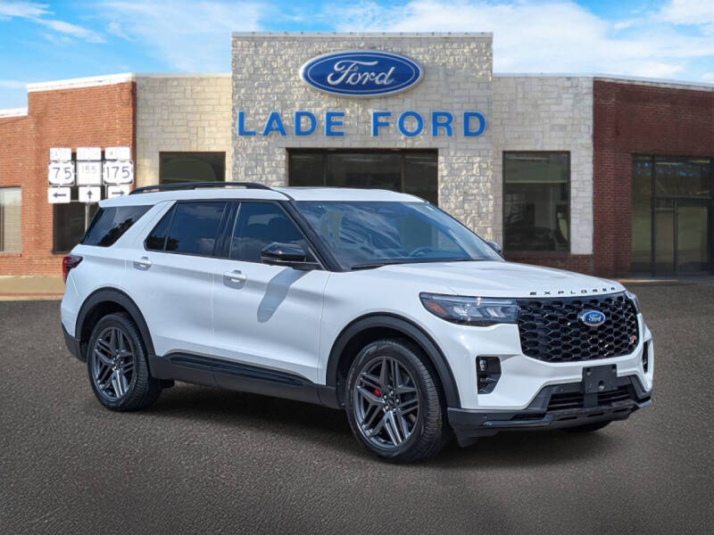 2025 Ford Explorer ST's photo