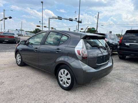 2014 Toyota Prius c Three