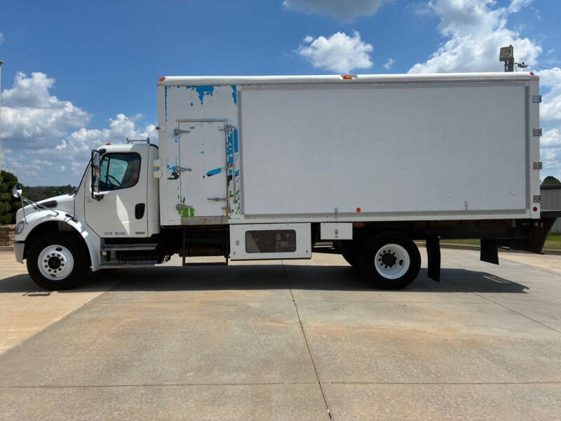 2007 Freightliner M2 106