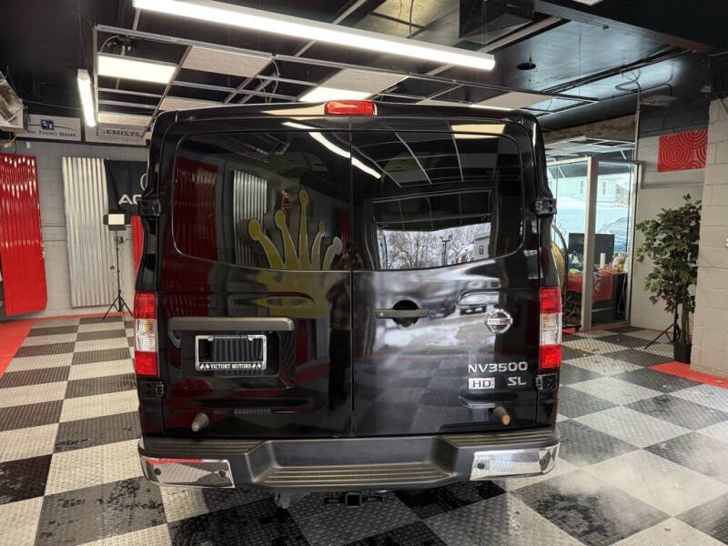 2016 Nissan NV 3500 HD SL
