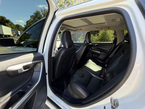 2015 Volvo XC60 T5 Drive-E Premier