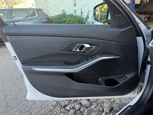 2024 BMW 3 Series 330i xDrive