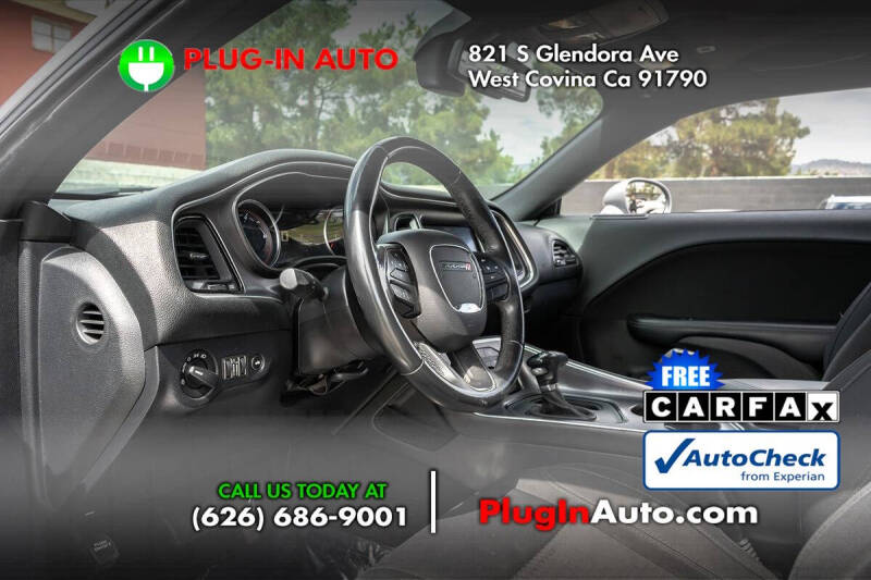 2017 Dodge Challenger SXT