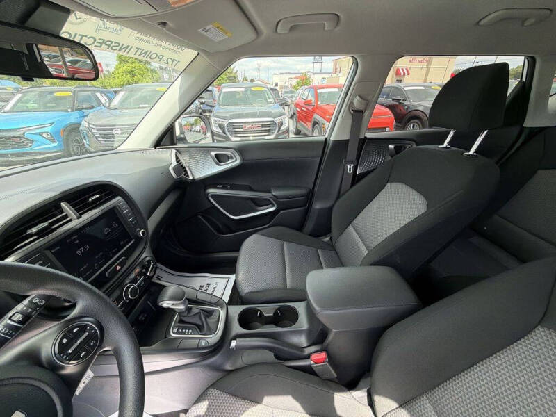 2025 Kia Soul LX