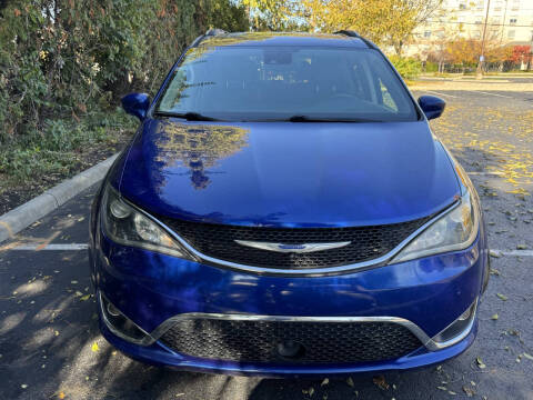 2019 Chrysler Pacifica Touring L