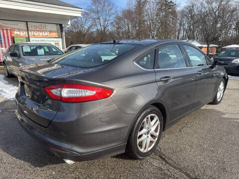 2016 Ford Fusion SE
