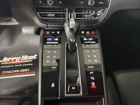 2022 Porsche Macan