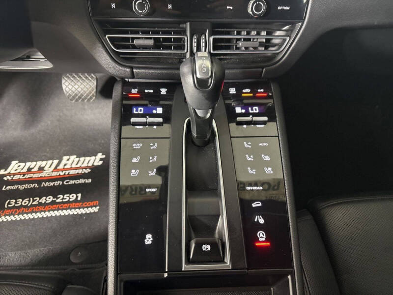 2022 Porsche Macan
