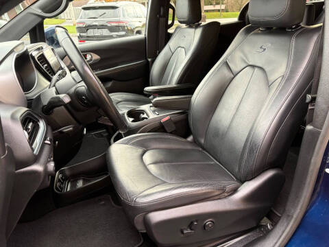 2019 Chrysler Pacifica Touring L Plus