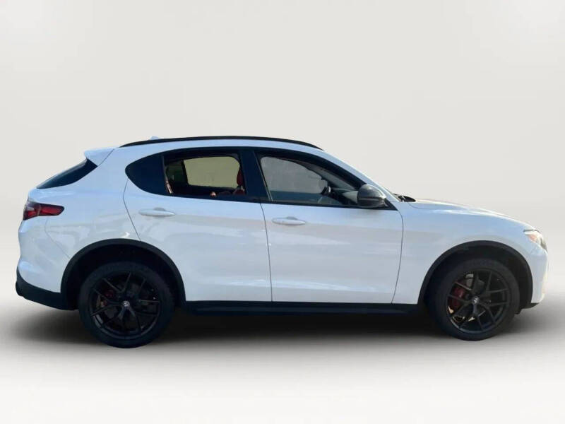 2020 Alfa Romeo Stelvio Sport