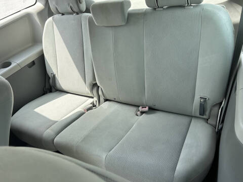2013 Toyota Sienna L 7-Passenger