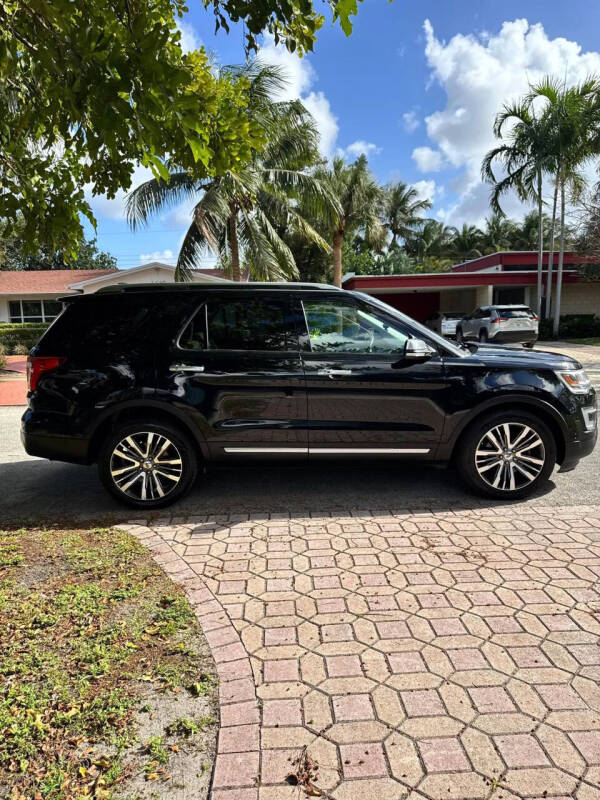 2017 Ford Explorer Platinum