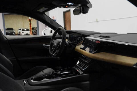 2022 Audi e-tron GT quattro Premium Plus