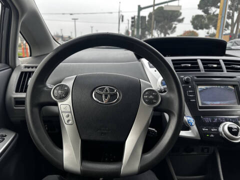 2012 Toyota Prius v Three