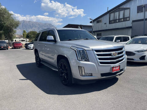 2016 Cadillac Escalade Luxury Collection