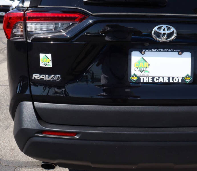 2021 Toyota RAV4 XLE