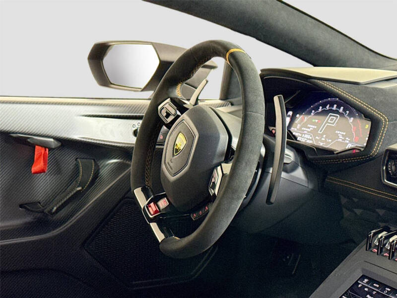 2021 Lamborghini Huracan STO