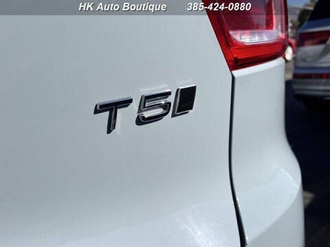 2019 Volvo XC40 T5 Momentum