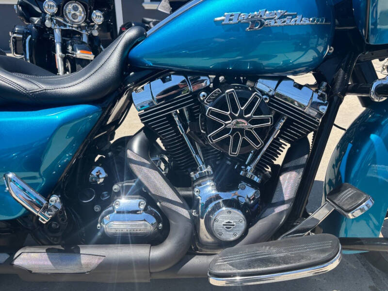 2013 Harley-Davidson Road Glide Custom FLTRX