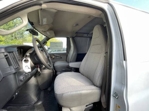 2025 Chevrolet Express 2500