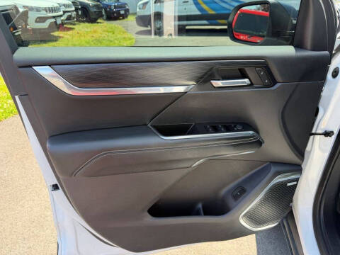 2024 GMC Acadia Elevation