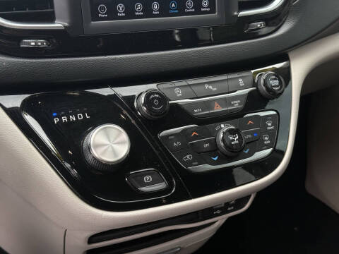 2020 Chrysler Pacifica Touring L