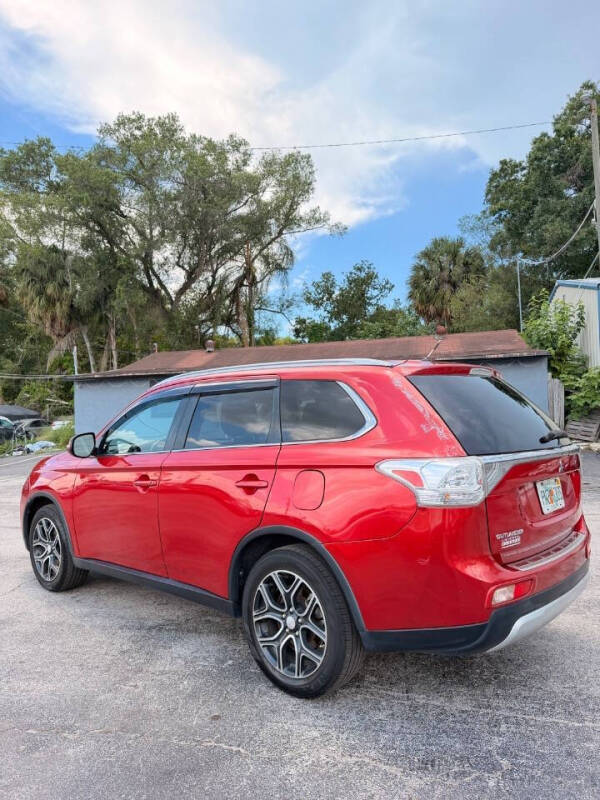 2015 Mitsubishi Outlander SE