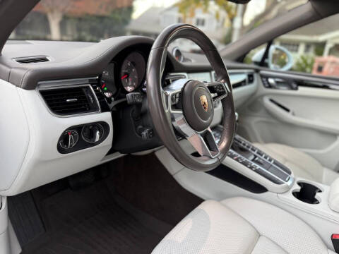 2017 Porsche Macan S