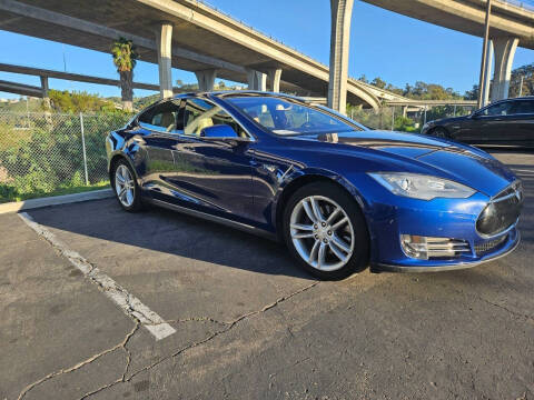 2015 Tesla Model S 85D