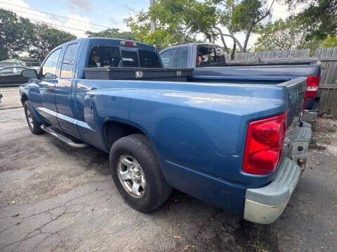 2005 Dodge Dakota ST