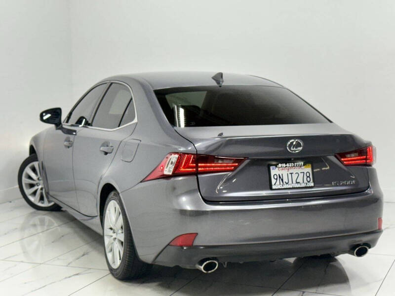 2016 Lexus IS 200t