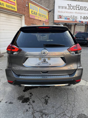 2017 Nissan Rogue SV