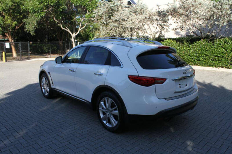 2012 Infiniti FX35